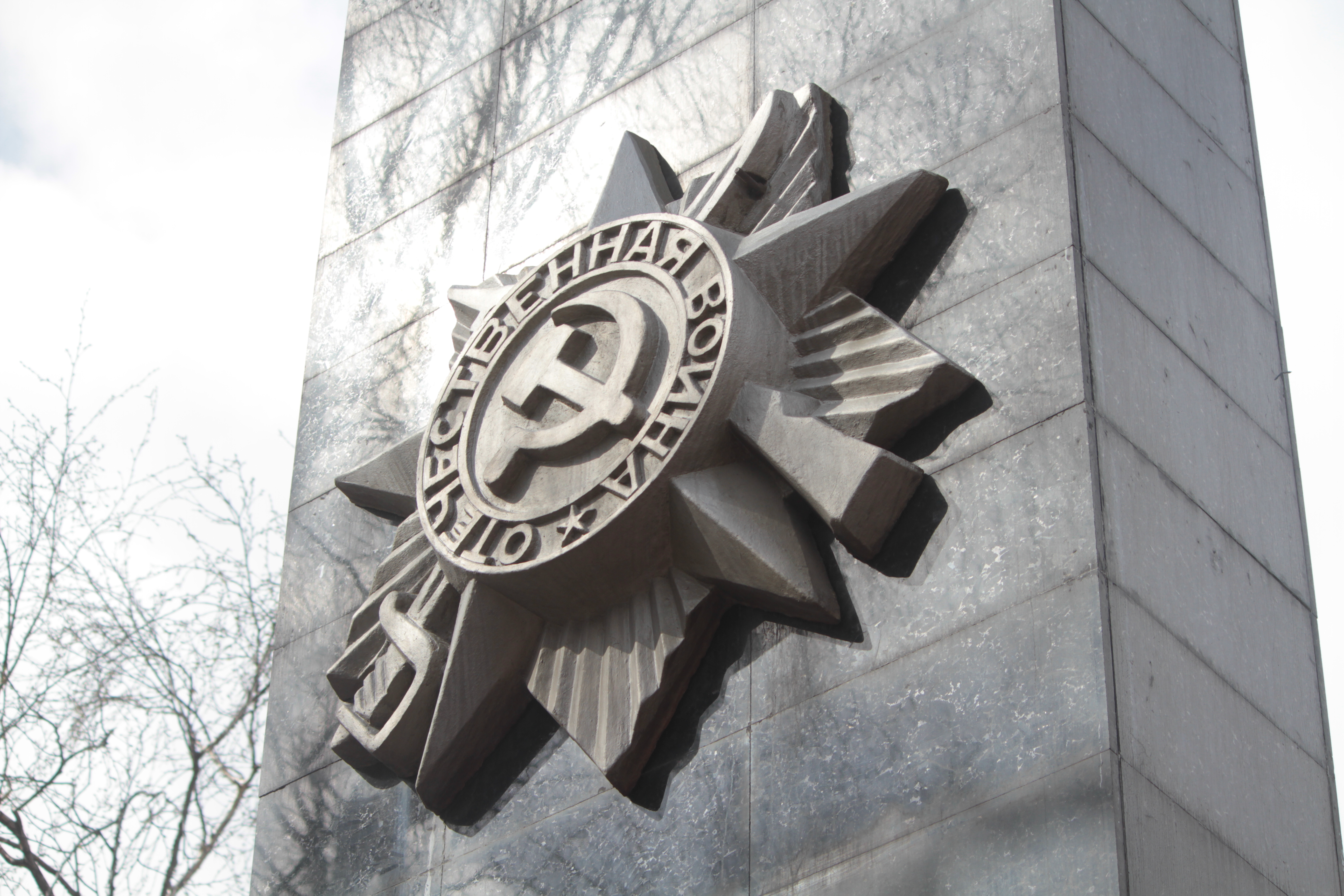 Потратят более 800 000 рублей на ремонт памятников в Восточном и Кошае 
