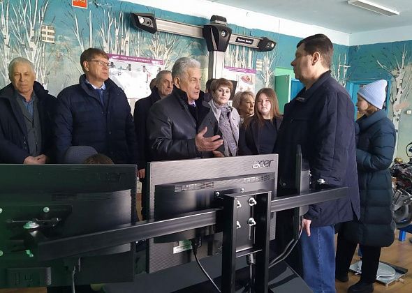 Министр образования региона Юрий Биктуганов открыл в Сосьве учебные мастерские
