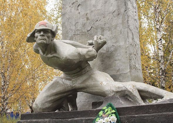 В каком году был установлен памятник красноармейцам в Сосьве? Коммунисты продолжают беспокоиться о мемориале