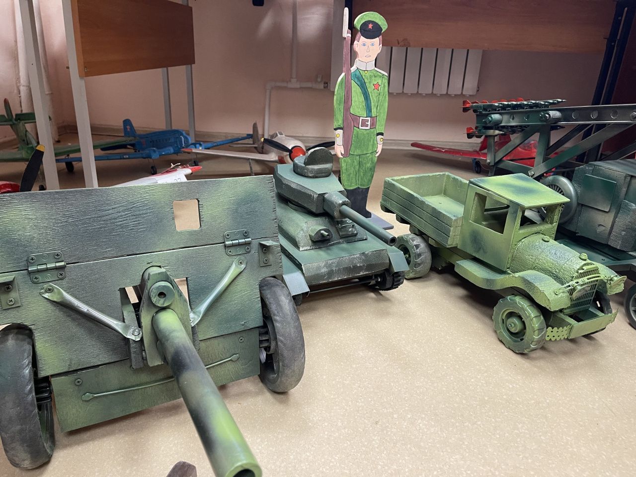 Накануне 9 Мая РКСК Сосьвы проводит конкурс рисунков, поделок и фотозон