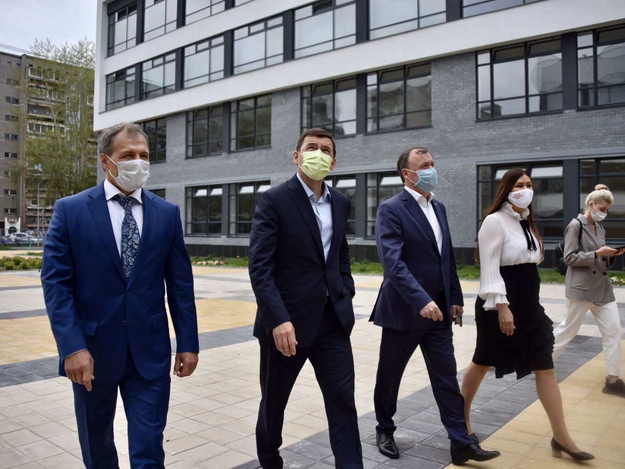 Евгений Куйвашев анонсировал до 2024 года строительство школ еще для 15,7 тысячи детей в Свердловской области