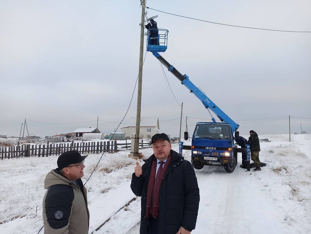 Депутат ЗакСо посетил Гари. Обсуждались бюджетные вопросы и модернизация сети освещения