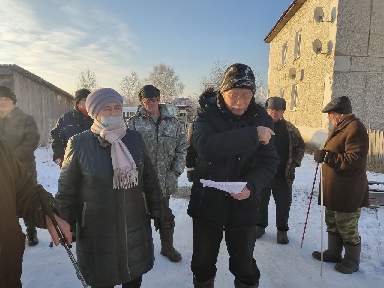“Вызывайте катафалк!”. Жители поселка под Серовом негодуют из-за закрытия “неотложки” и обращаются к губернатору