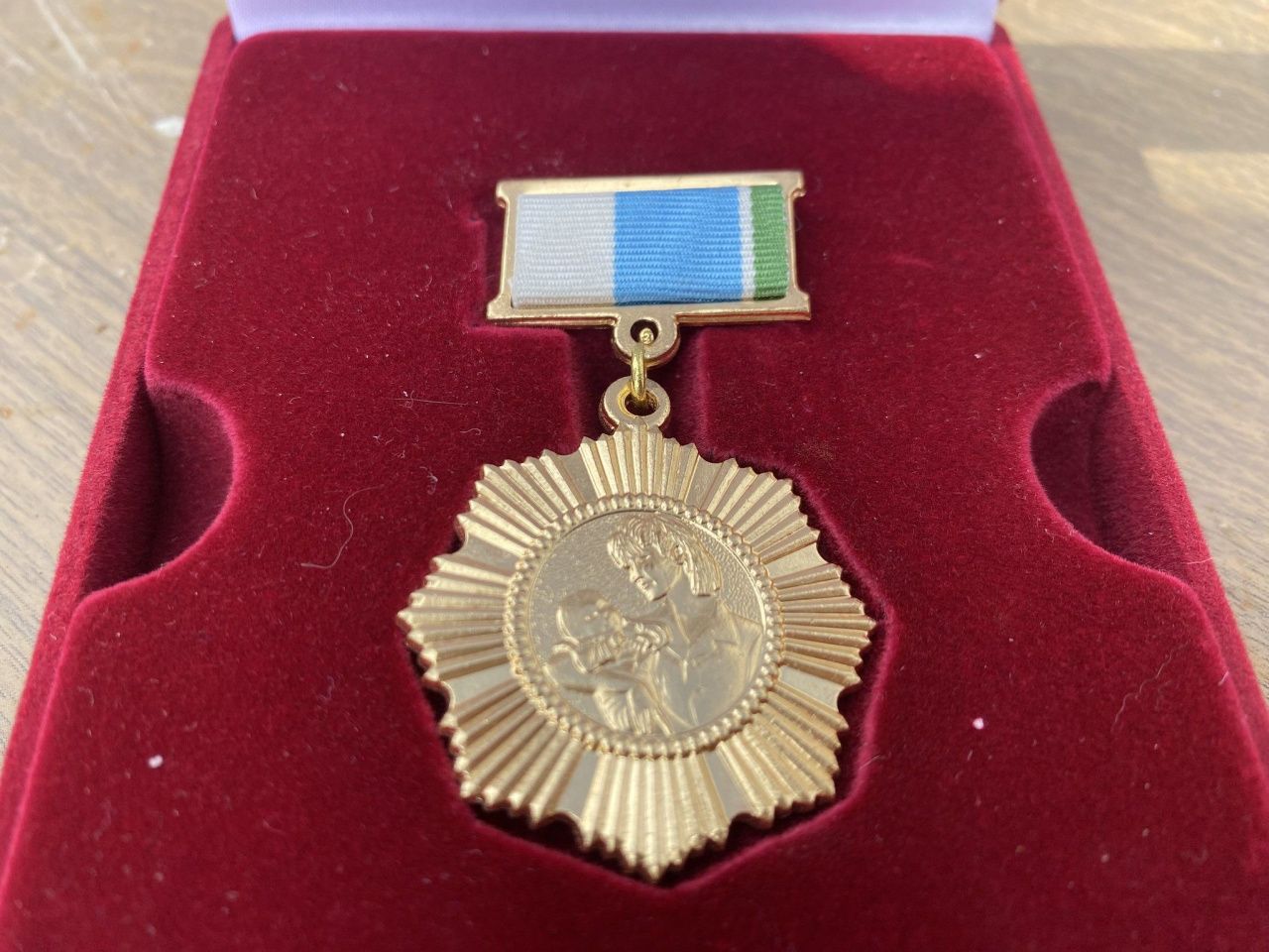 Жительницу Серовского района наградят за рождение и воспитание 8 детей