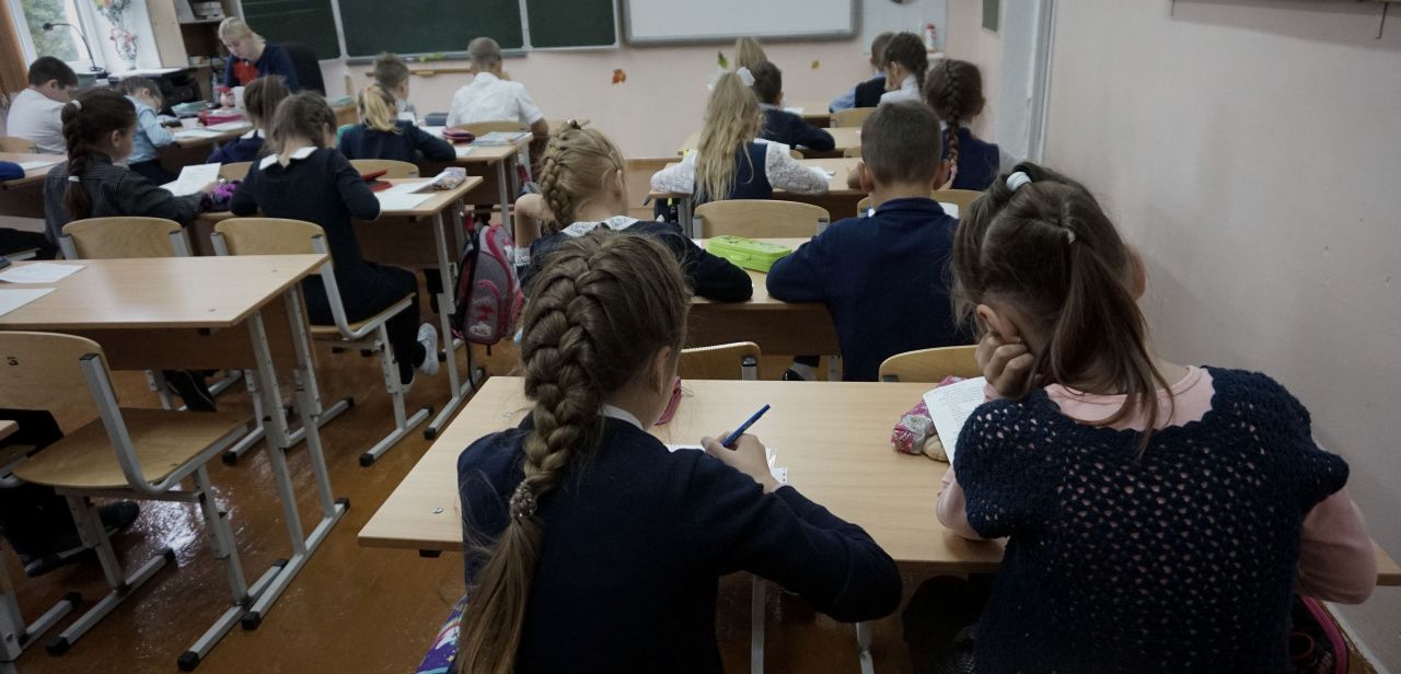 Губернатор продлил дистант и разрешил болельщикам приходить на соревнования