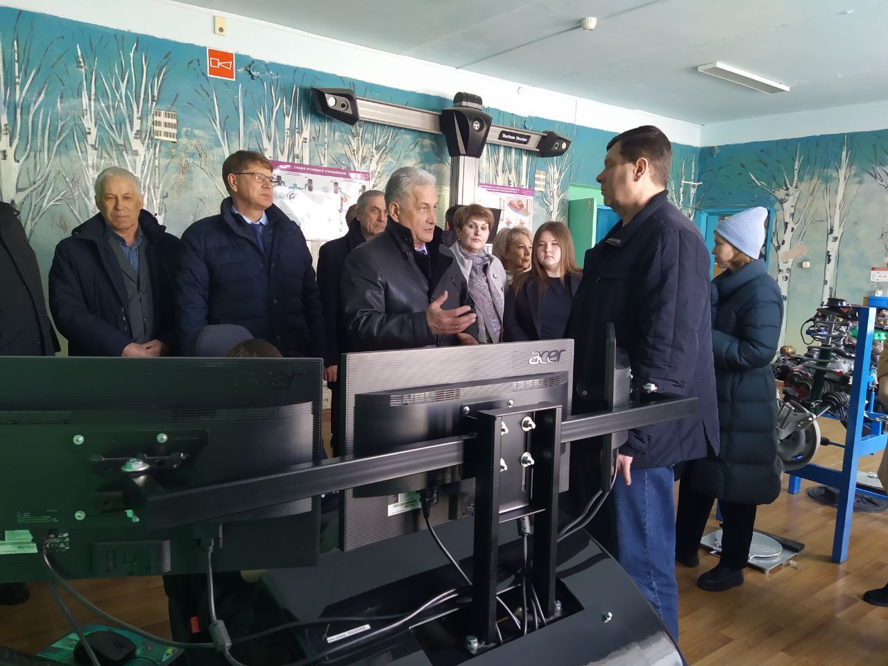 Министр образования региона Юрий Биктуганов открыл в Сосьве учебные мастерские