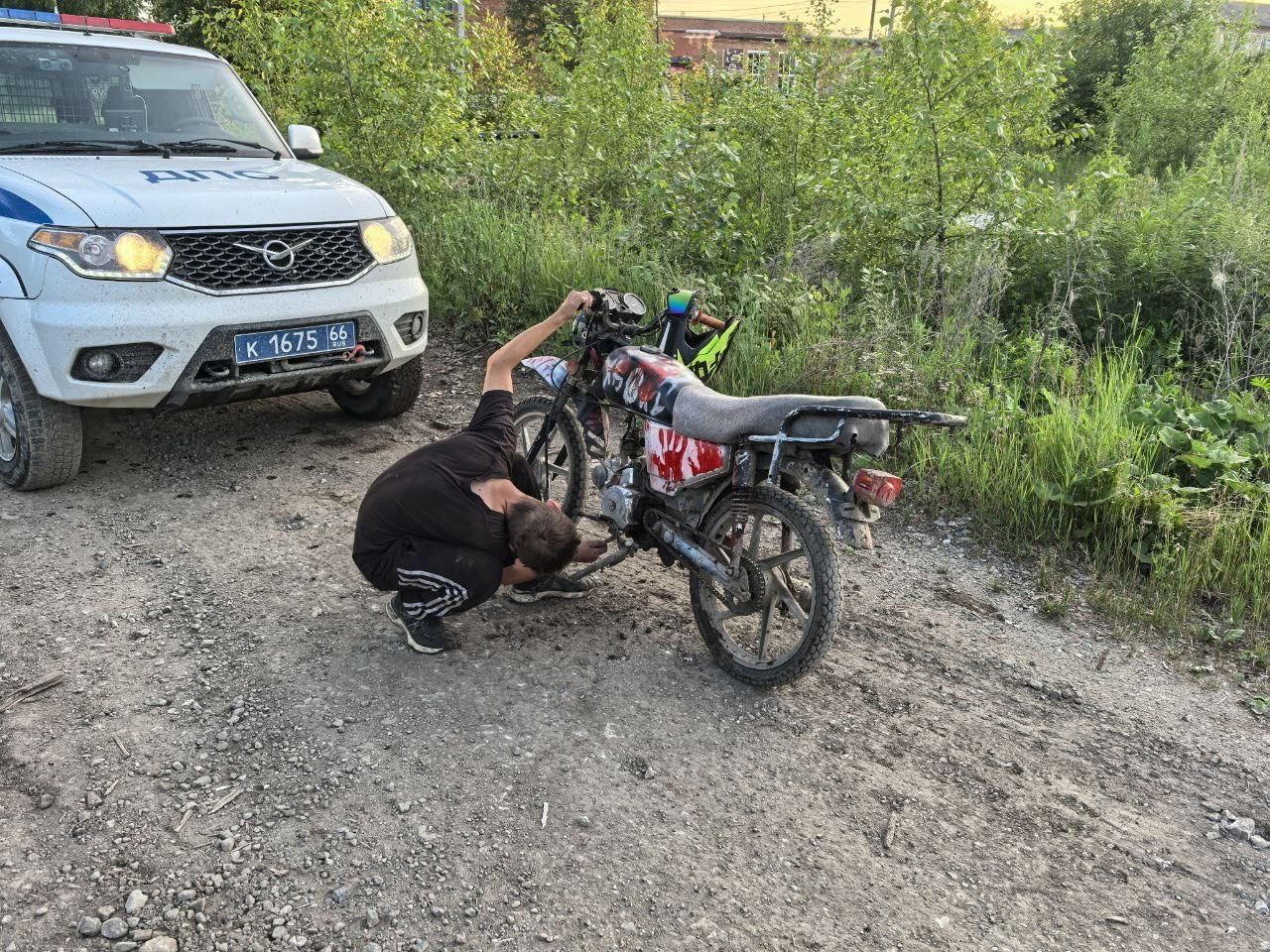 Госавтоинспекция остановила в Сосьве малолетнего бесправника на мопеде