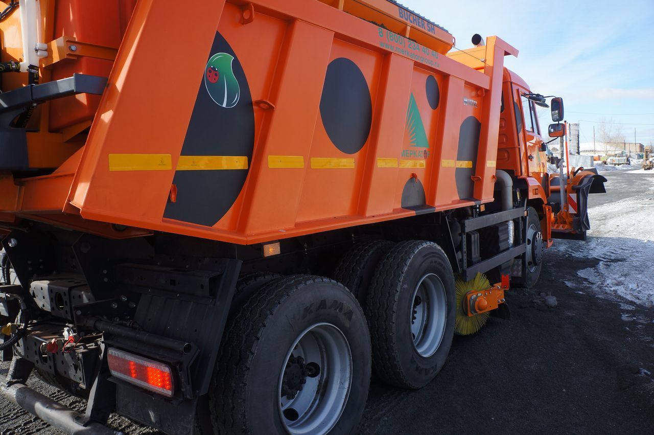 Власти Сосьвы покупают комбинированную дорожную машину за 11,9 миллиона рублей