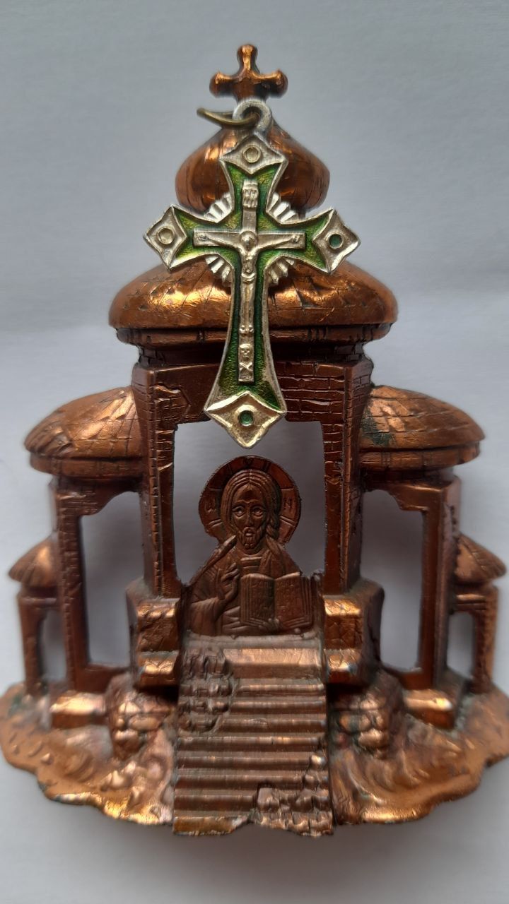 Нательный крестик спас