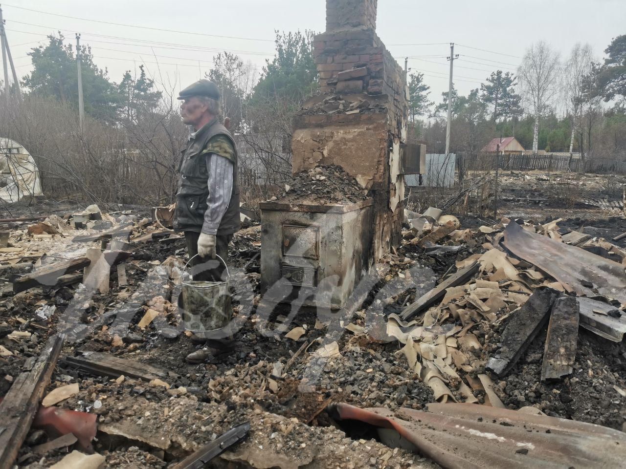 Сосьвинцам нужна помощь для уборки завалов после пожара