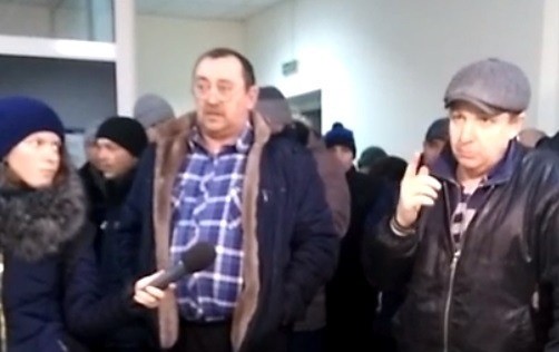 В Каменске-Уральском таксисты устроили акцию протеста