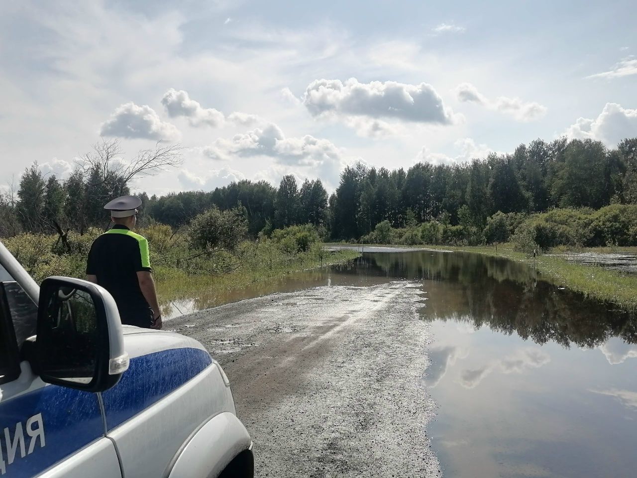 На дороге между Сосьвой и Гарями ввели временные ограничения – из-за затопления