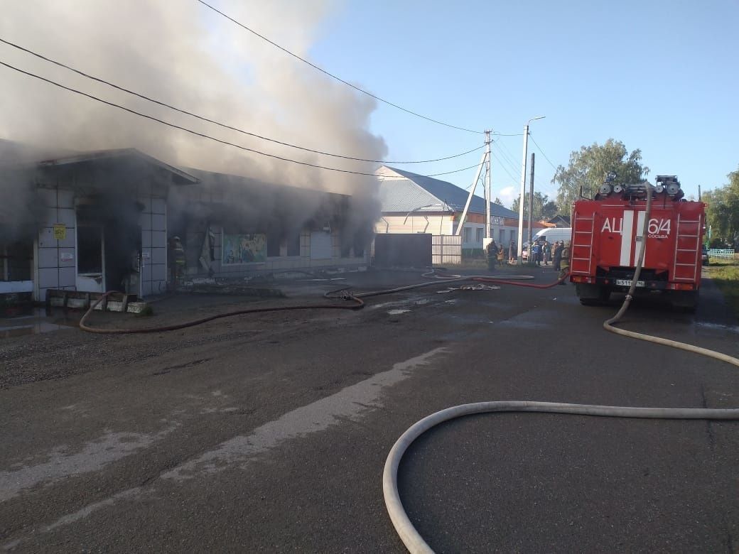 Стала известна предварительная причина пожара в магазине. Официальной информации о личностях погибших пока нет