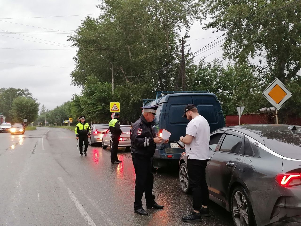 Сегодня и в выходные ГИБДД проводит рейды по выявлению пьяных водителей в Серове, Сосьве и Гарях