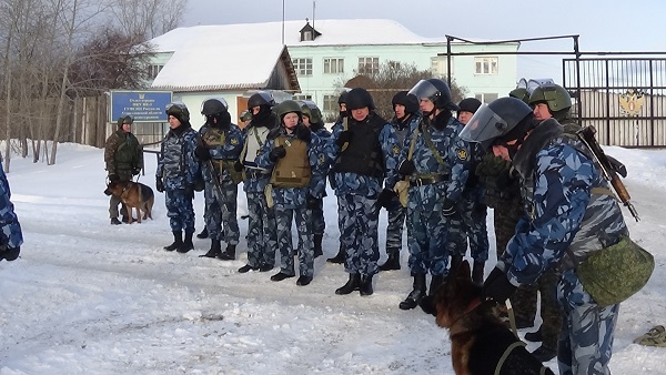 C личным составом Серовской оперативной зоны проведены занятия по розыску преступников, совершивших побег из колонии