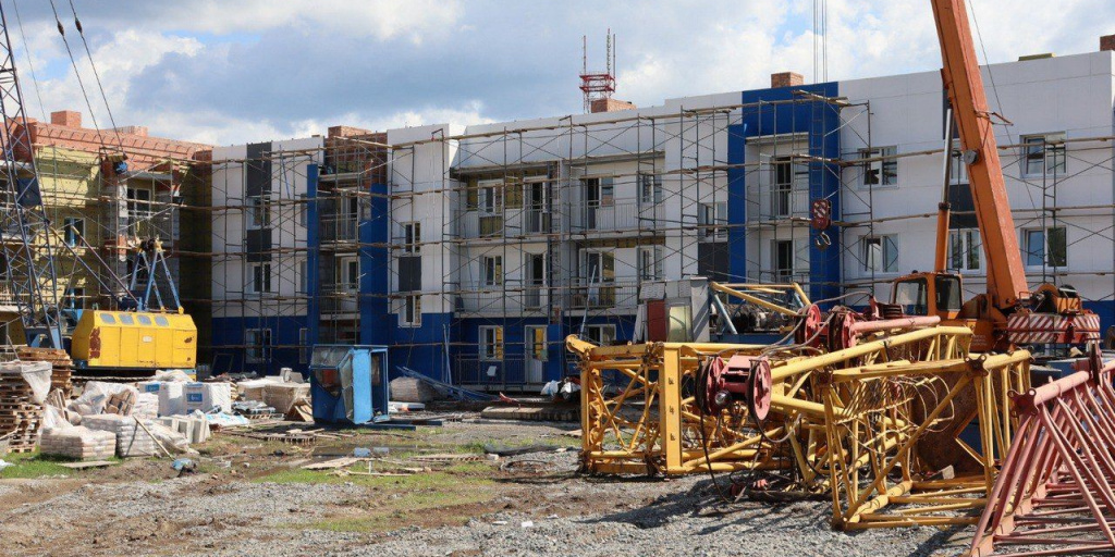 В Сосьве завершилось возведение «коробки» многоквартирного дома для ...