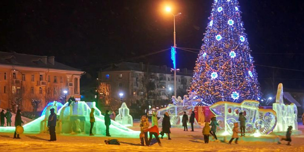 открытки с 1 января. 3 января день. каток на площади ленина тула. г по 3 января. 3 января.