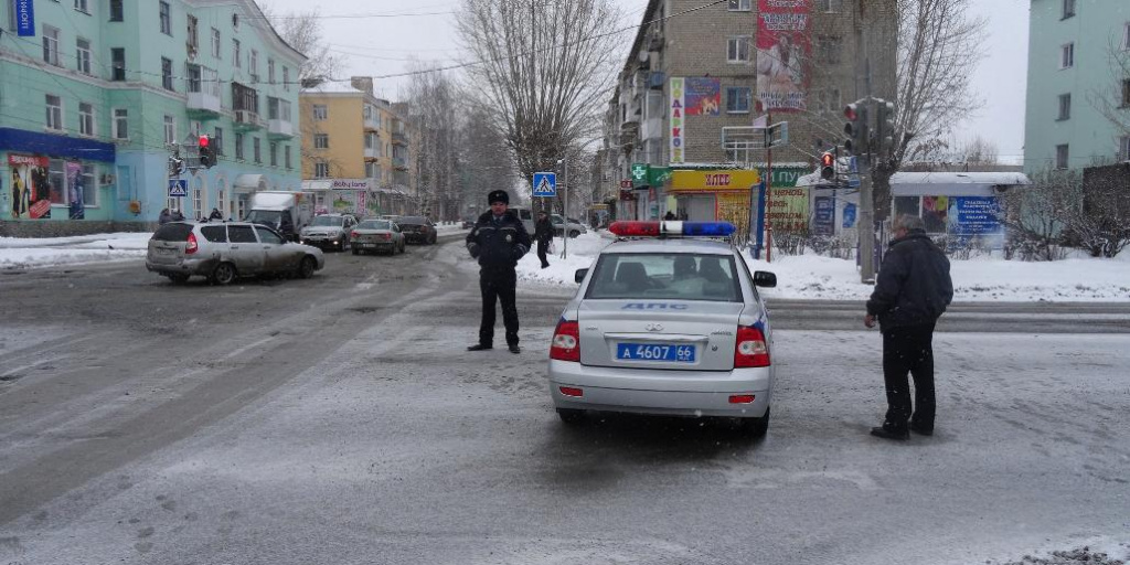 Погода в серове на 10 дней. ДПС Серов. ГИБДД Г Серов. Гаишники в Серове в 2010 году. ГИБДД МО МВД России 