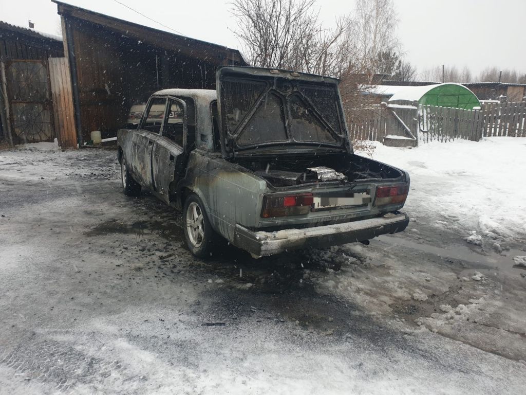 Автомобиль выгорел полностью. Фото предоставил Егор Корепанов