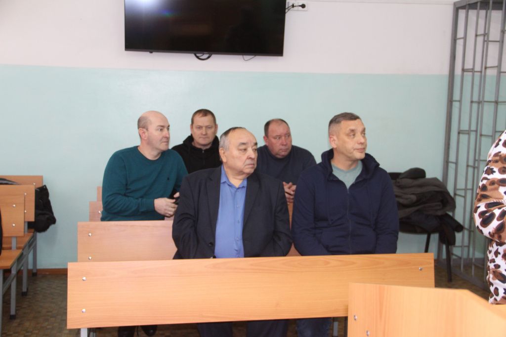 На скамье подсудимых нынешние и бывшие руководители разных уровней. Фото: Анна Куприянова, "Глобус"