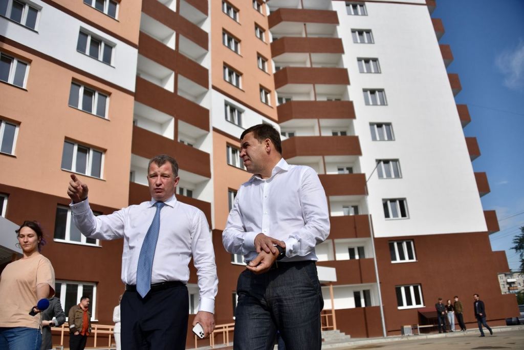 В Серове готовится к сдаче в эксплуатацию новая девятиэтажка. Фото: Департамент информационной политики Свердловской области В Серове готовится к сдаче в эксплуатацию новая девятиэтажка. Фото: Департамент информационной политики губернатора