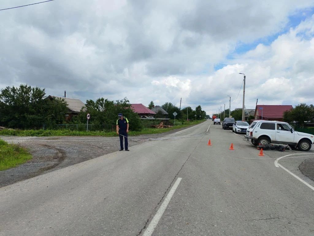 В Сосьве легковой автомобиль не пропустил электросамокат. Фото: Госавтоинспекция Серова