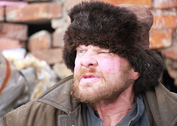 “Жить хочу”. Владимир Суслов обитает на теплотрассе у букмекерской конторы