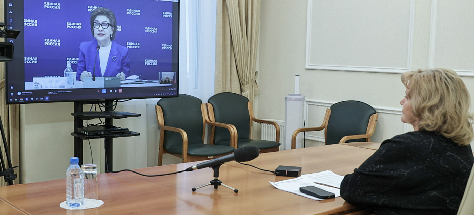 В ЗакСобрании оценили вклад «серебряных» волонтеров Среднего Урала в поддержку гражданских инициатив