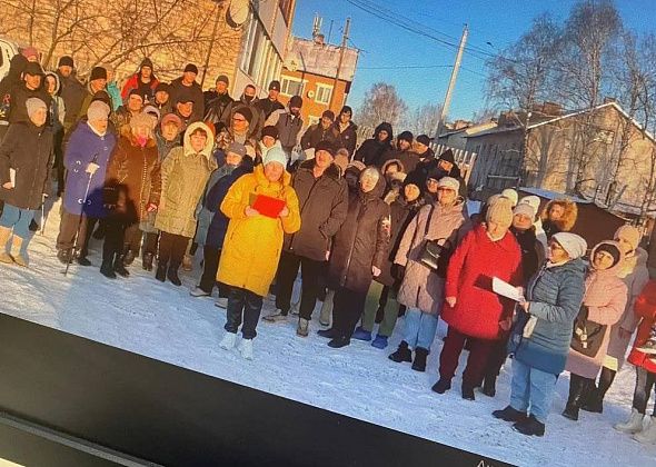 Сосьвинцы записали видеообращение к президенту России из-за расследования причин апрельского пожара