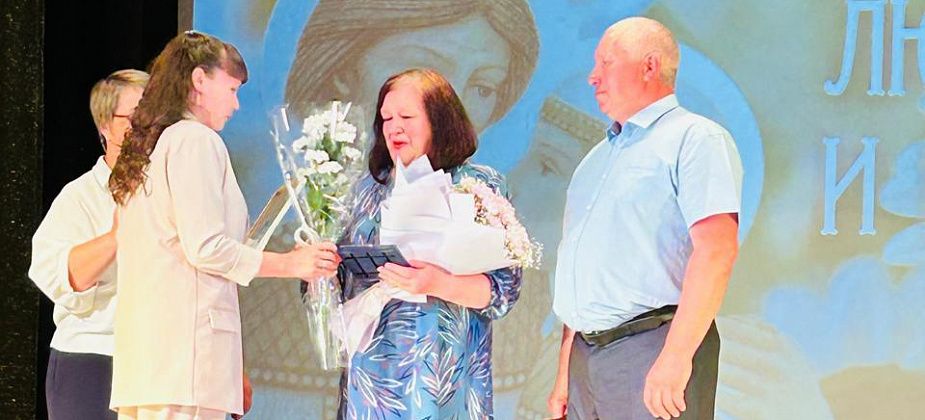В Сосьве состоялось торжественное имянаречение новорожденных и награждение медалью «За любовь и верность»