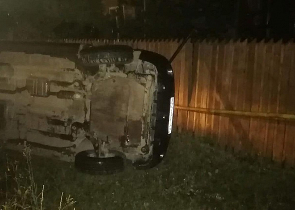 Водитель, возвращавшийся из Сосьвы, въехал в забор в Серове