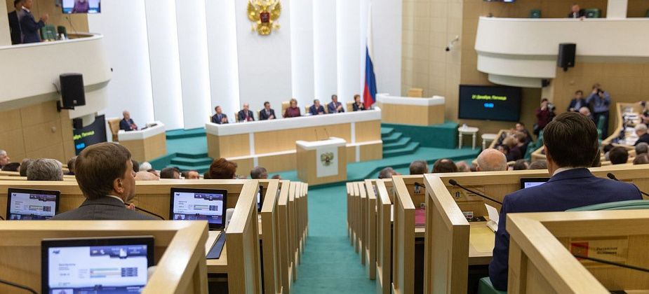 В Совфеде оценили идею повысить МРОТ в два раза