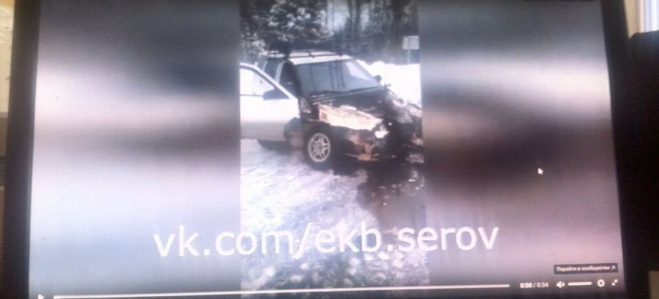 На трассе Серов-Сосьва легковушка столкнулась с мусоровозом