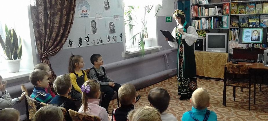 В детской библиотеке Сосьвы прошел цикл литературных бесед «Заповедная страна Бажова»