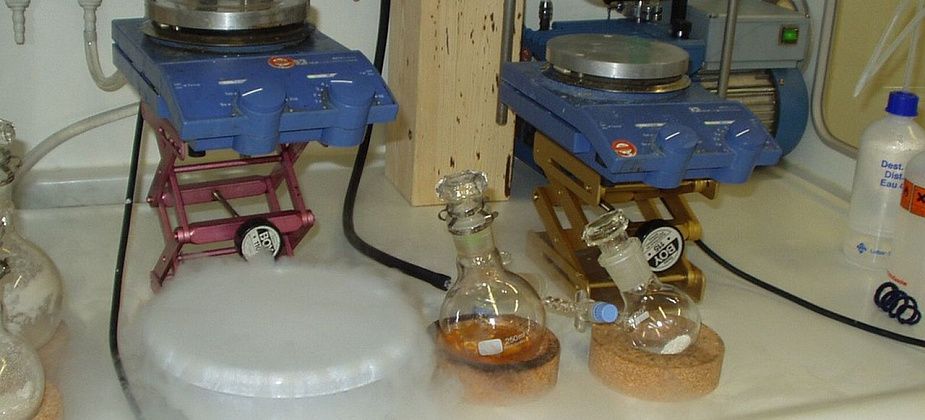 16-летнего подростка обвиняют в изготовлении взрывчатых веществ