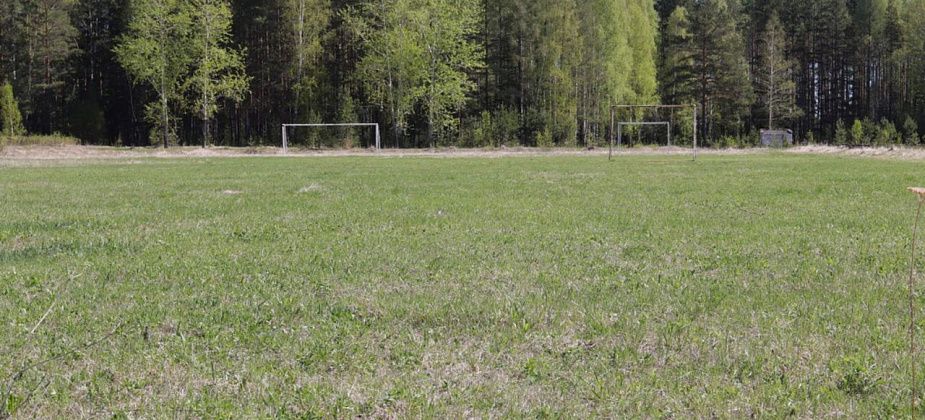 Жители Лобвы хотят отстоять стадион, территорию которого решили пустить под застройку