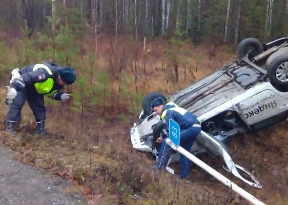 Между Серовом и Сосьвой пьяный водитель на машине “Яндекс” устроил ДТП