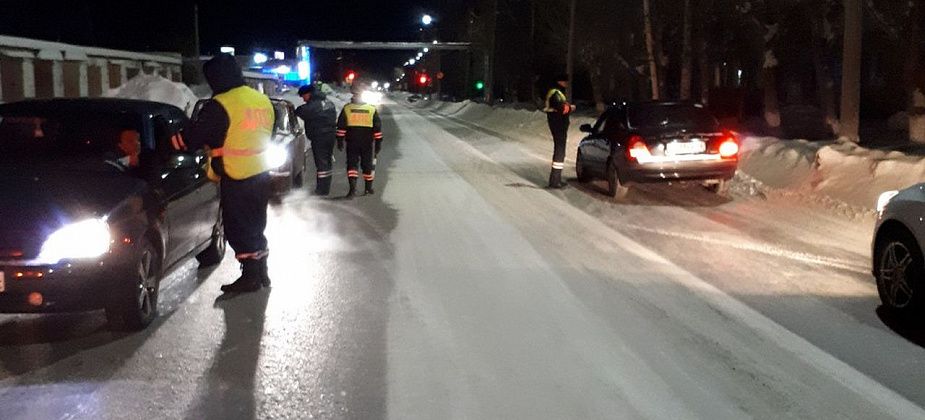 Во время праздничных выходных инспекторы ГИБДД Серова выйдут на скрытое патрулирование