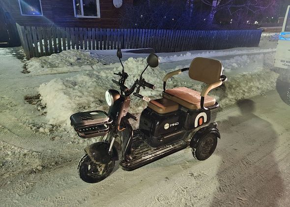 Бесправника на трехколесном электровелосипеде остановила ГАИ в Сосьве