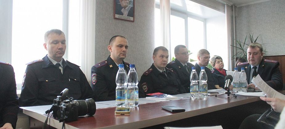 В День Конституции серовчан и сосьвинцев приглашают на приемы в полицию и Роспотребнадзор
