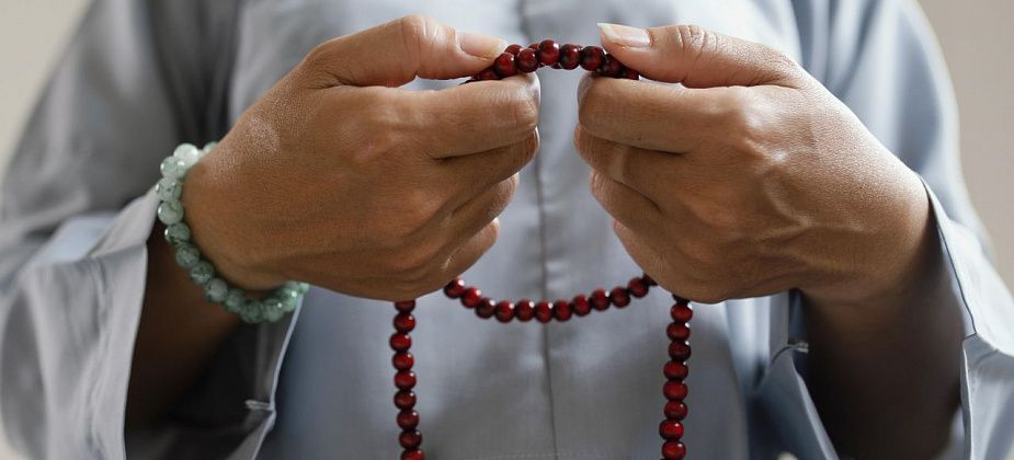 Приметы на 11 ноября. Надеваем коралловые бусы, не накрываем на стол