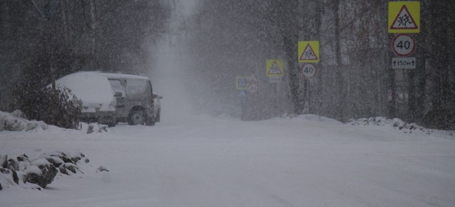 На дорогах «Серов – Сосьва – Гари» и «Сосьва – Восточный» введен режим повышенной готовности. Из-за снегопадов