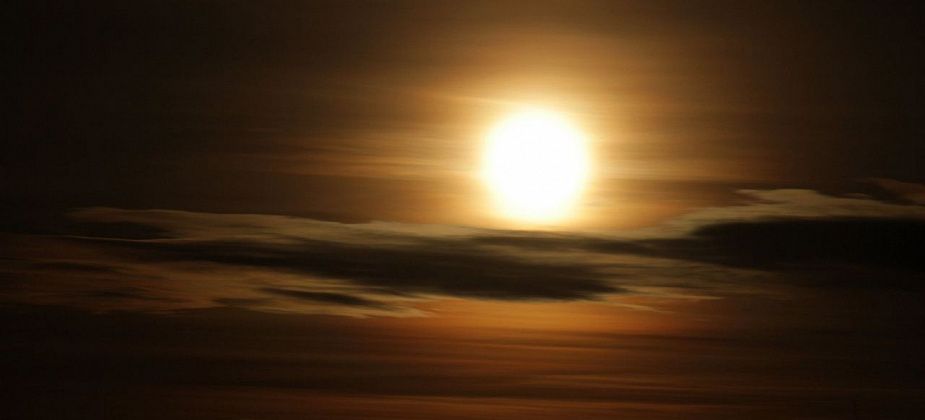 В ночном небе три дня будет видна полная красная Луна 