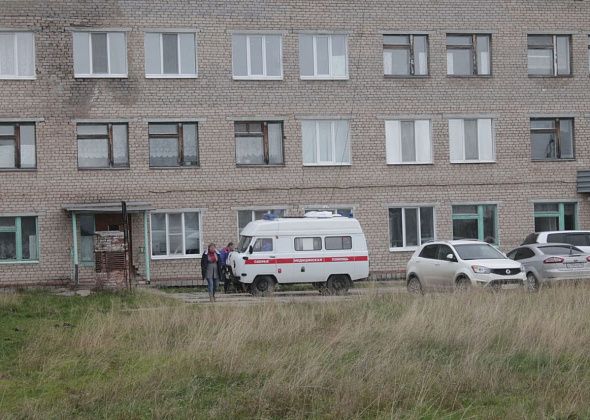 "Ремонтом там и не пахнет". Жительница Восточного обеспокоена судьбой здания поселковой больницы