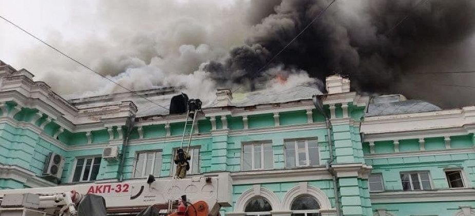 В Благовещенске загорелся кардиоцентр. Но врачи продолжили делать операцию