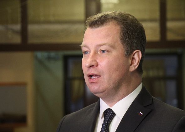 Глава Серова Сизиков рассказал, как его сын-семиклассник получил доход в 400 тысяч рублей