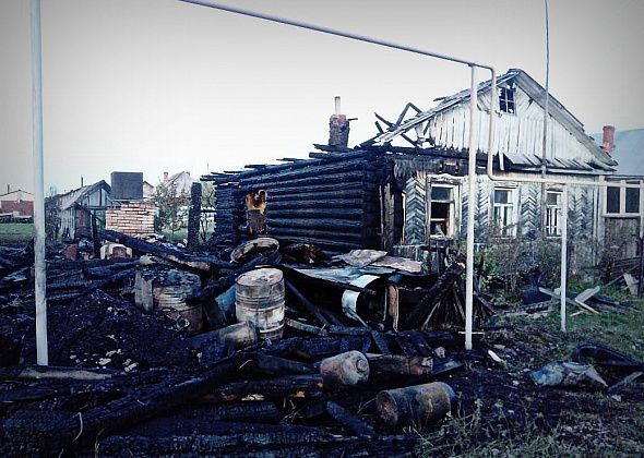 В Волчанске сгорели три частных дома. Люди остались без всего и им нужна помощь