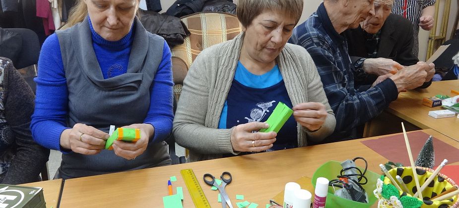 В Сосьве участники клуба "Активный гражданин" отметили дату формирования Уральского добровольческого танкового корпуса.