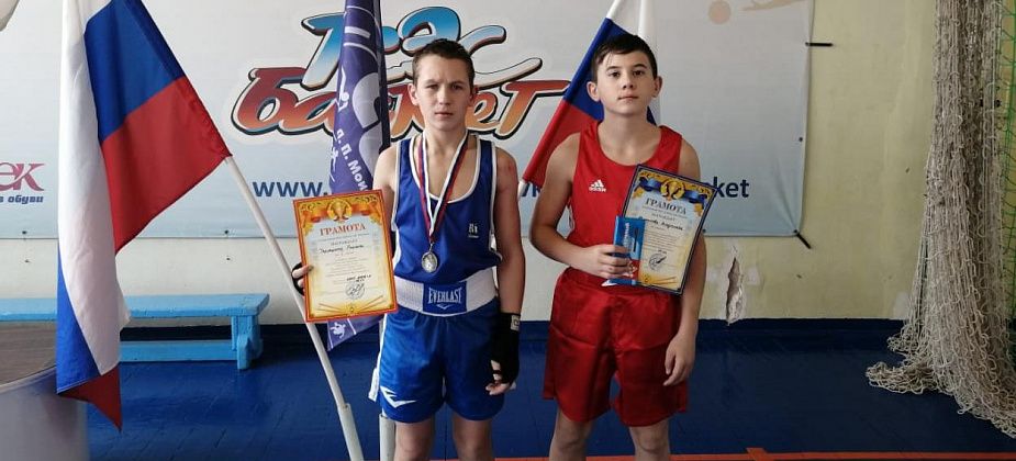 Юные сосьвинцы привезли с турнира по боксу золото и серебро