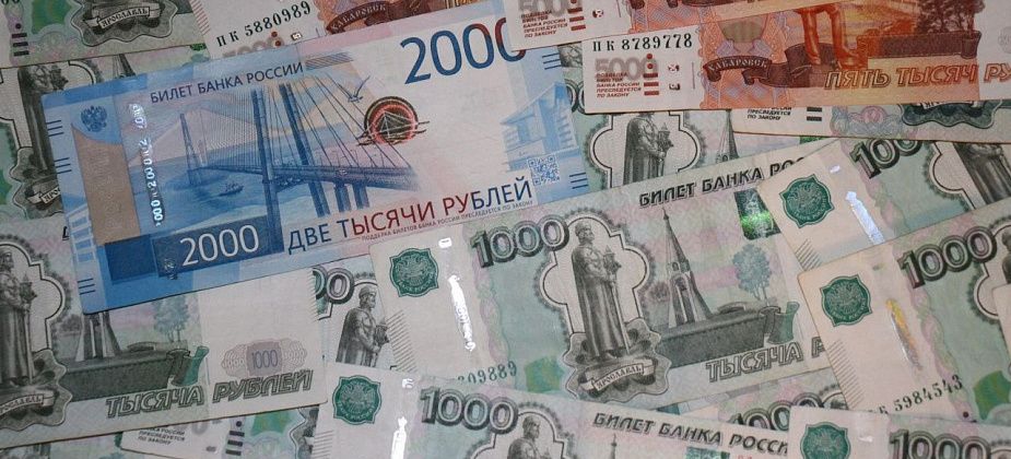 Как в Екатеринбурге "полковник СКР" и "майор ГИБДД" "заработали" миллион на часах